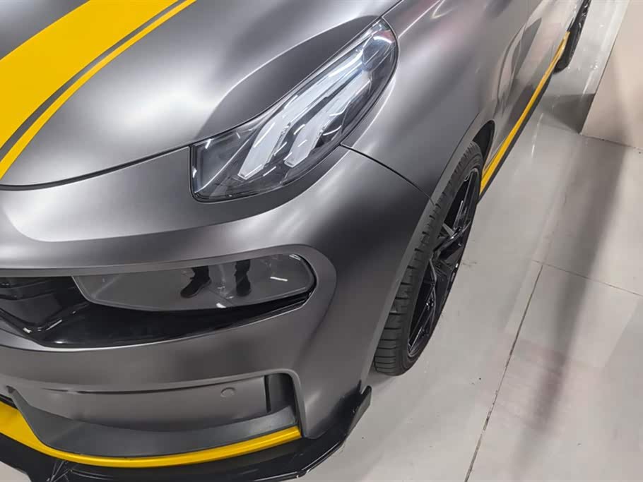 Lynk & Co 03