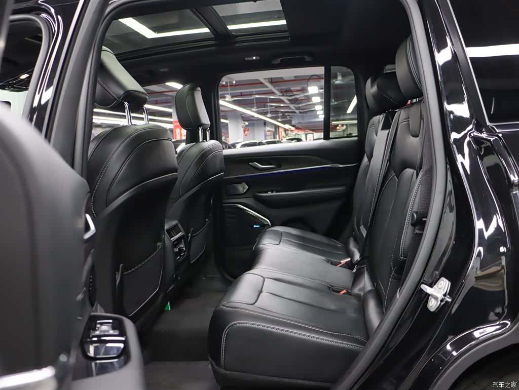 Jeep Grand Cherokee, 2025 21