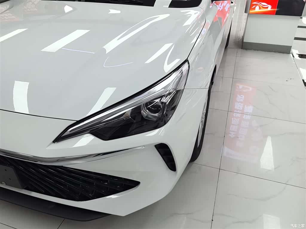 Roewe i5, 2023 18