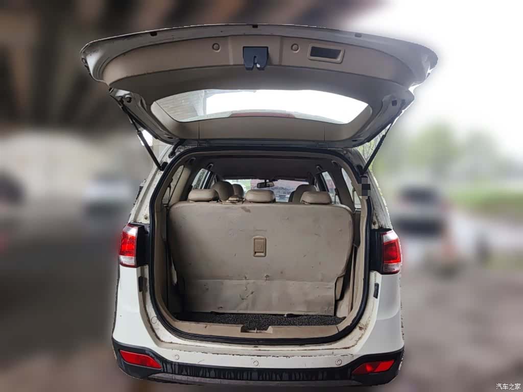 Wuling 730, 2016 10