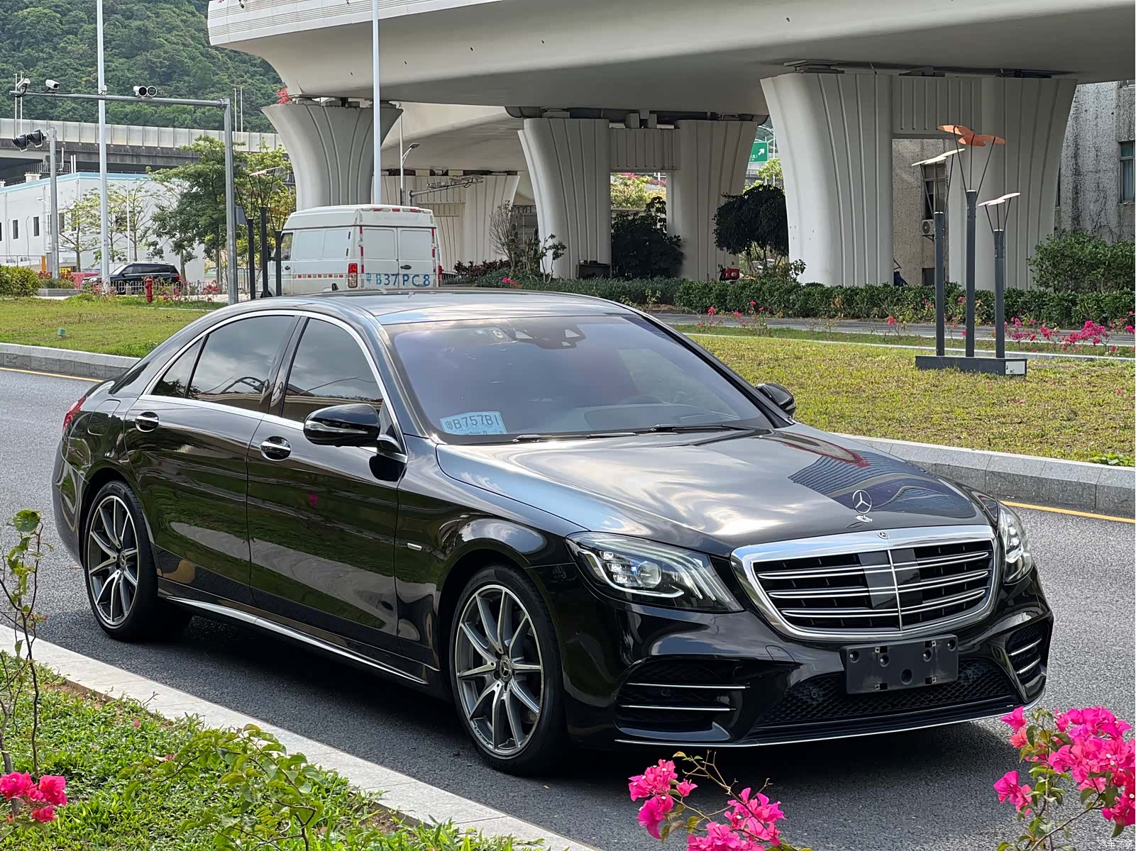 Mercedes-Benz S-Class, 2021 3