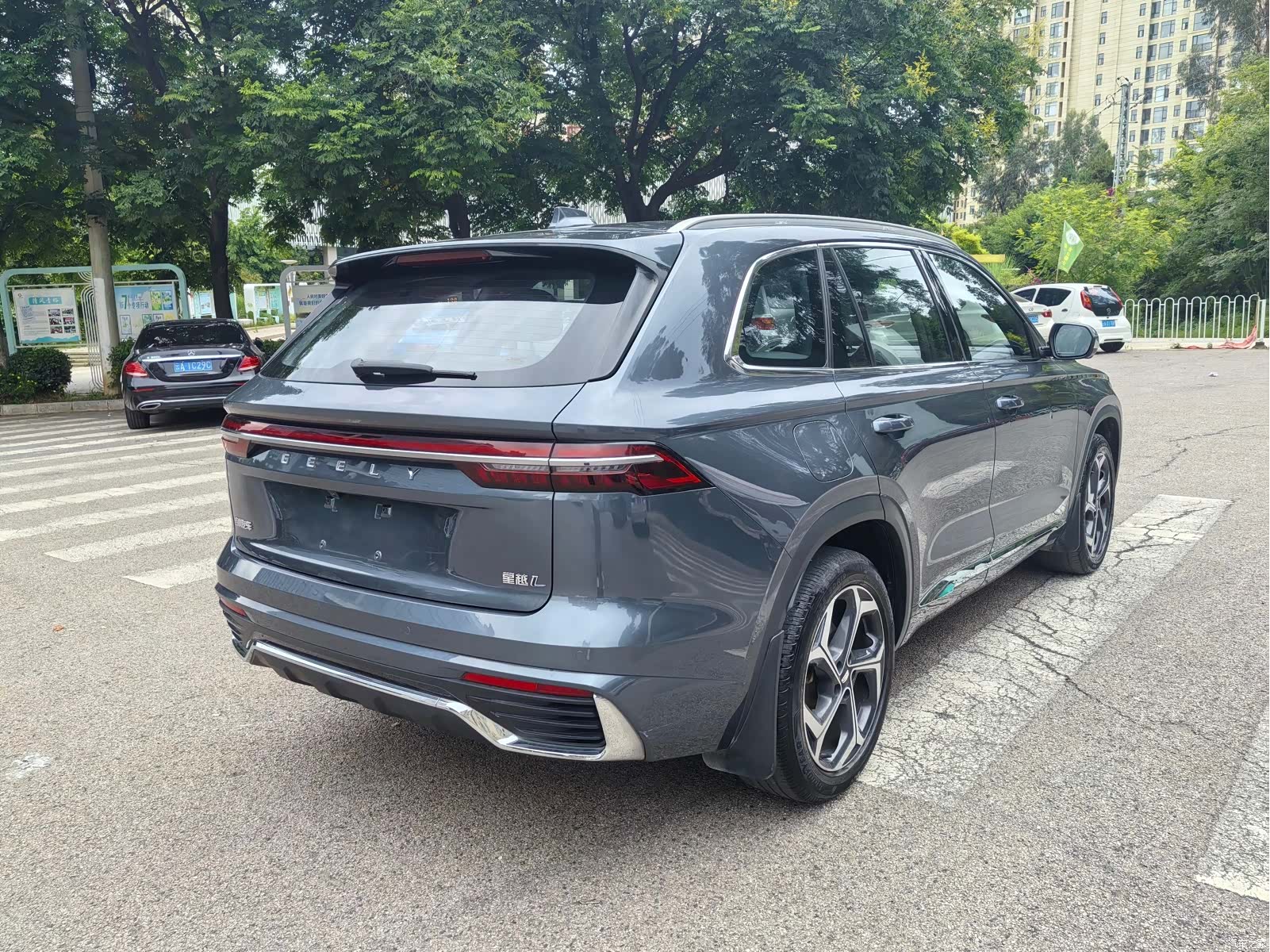 Geely Xingyue L, 2022 10