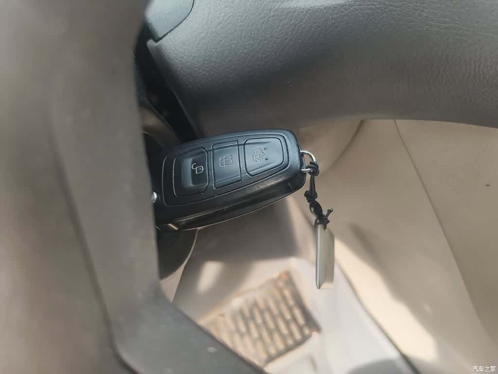 Ford Focus, 2014 12