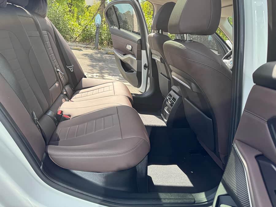 BMW 3 Series 2021, фото 15