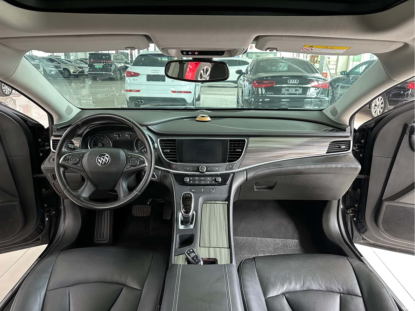 Buick LaCrosse, 2019 все фото