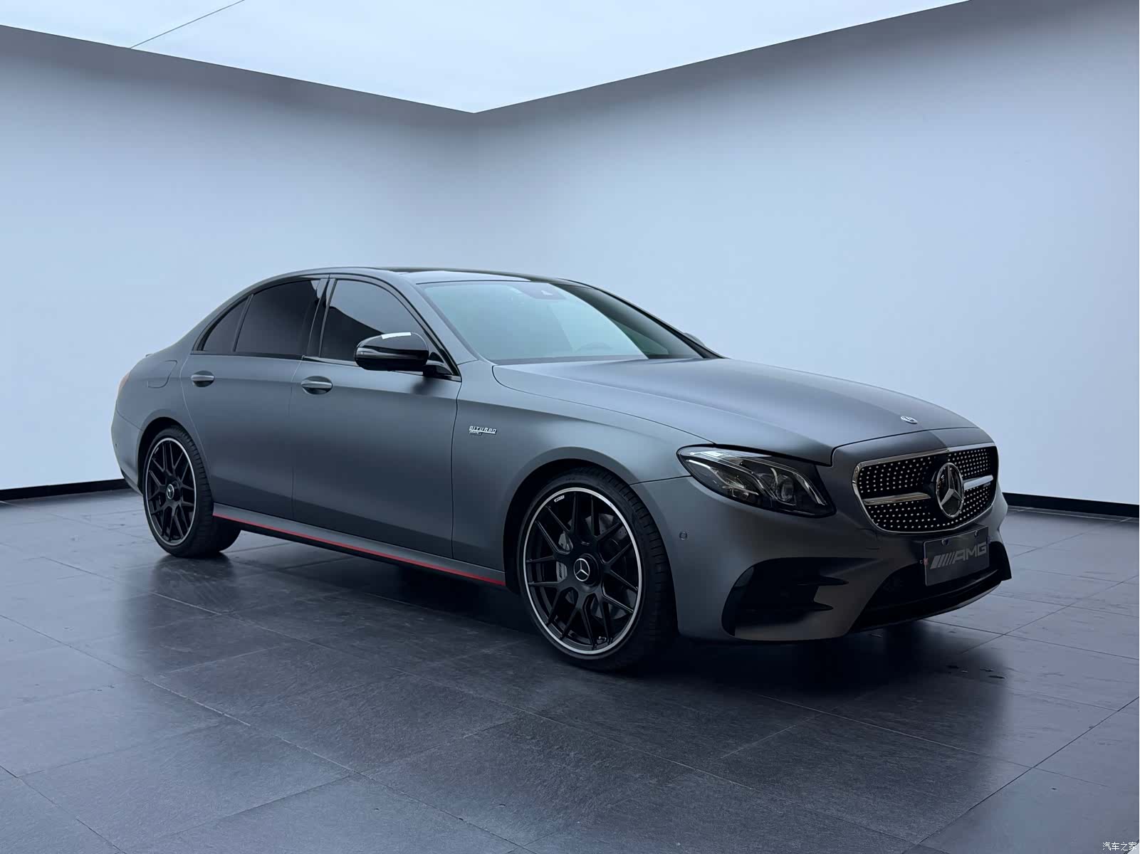 Mercedes-Benz E-Class, 2018 3