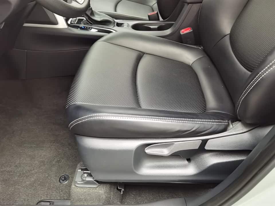 Toyota Corolla Sharp amplifier