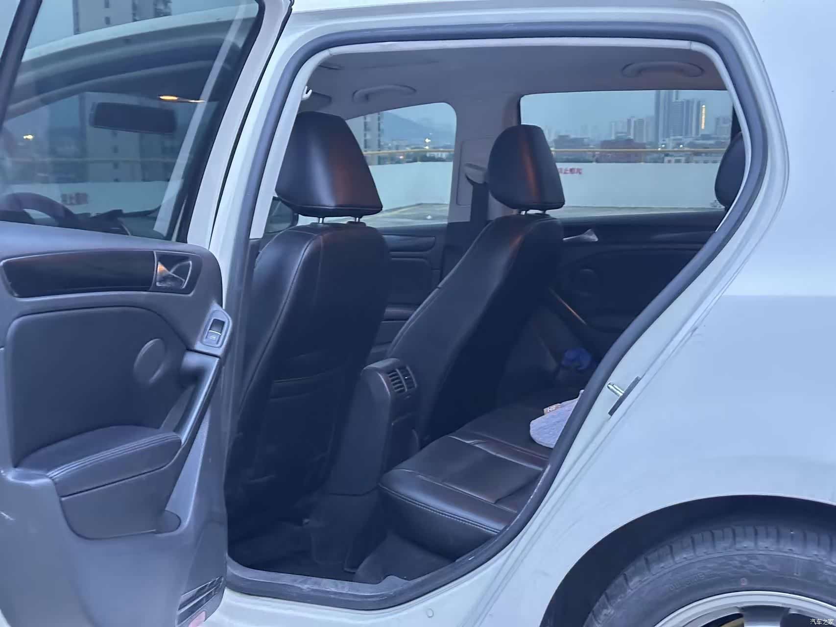 Volkswagen Golf, 2012 все фото