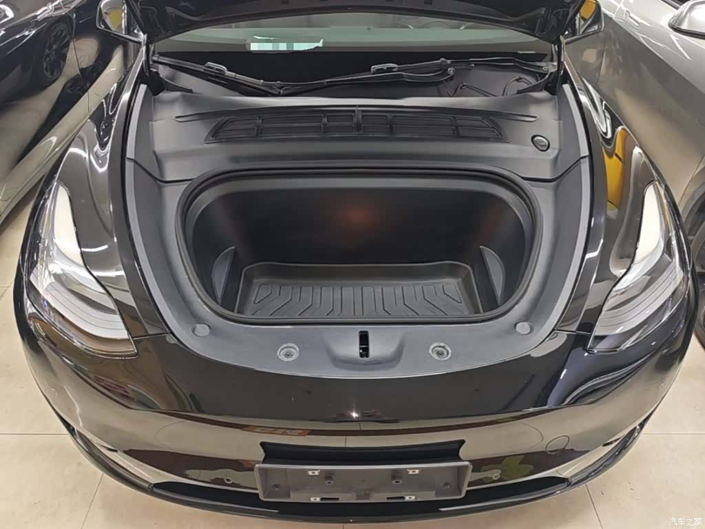 Tesla Model Y, 2022 20