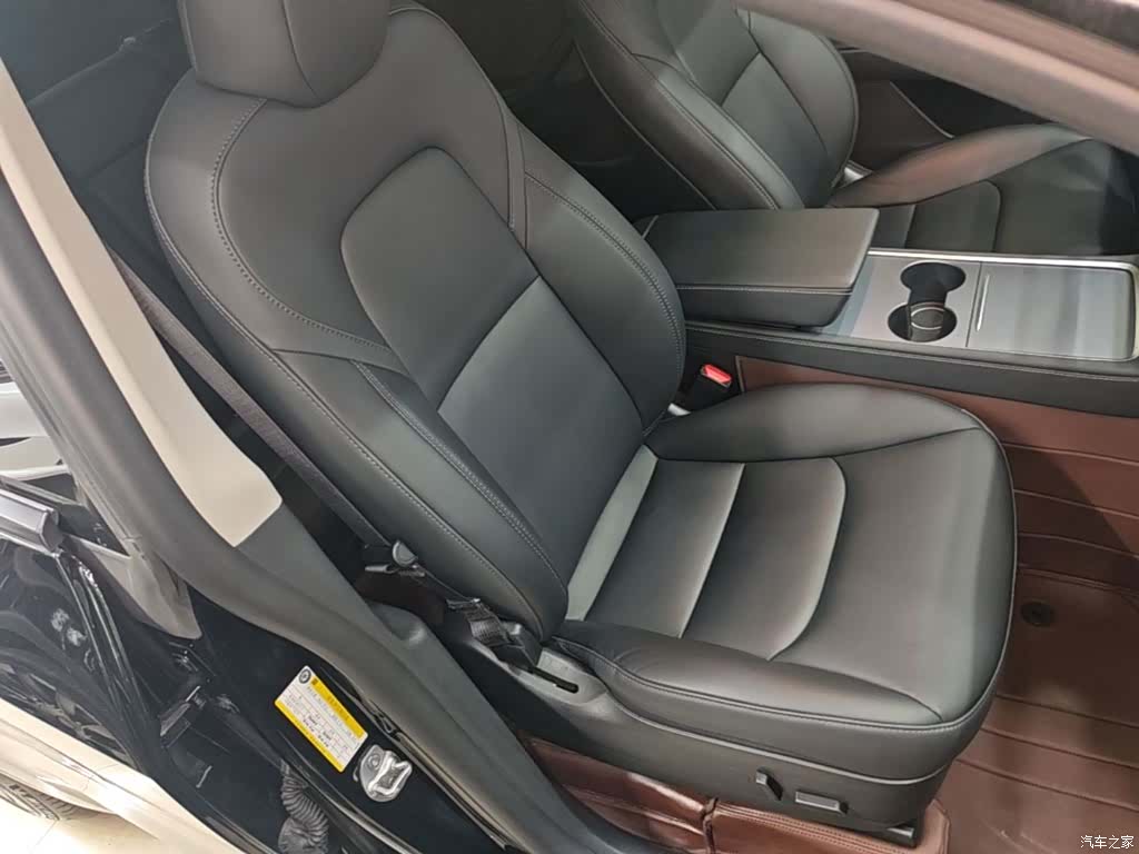 Tesla Model Y, 2022 25