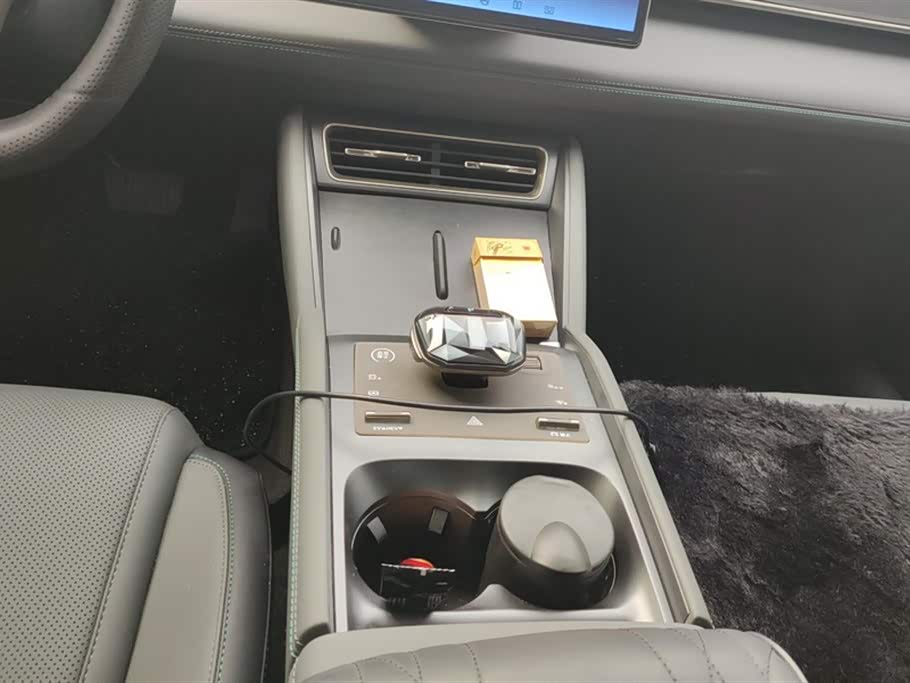 BYD Qin L BYD Qin L