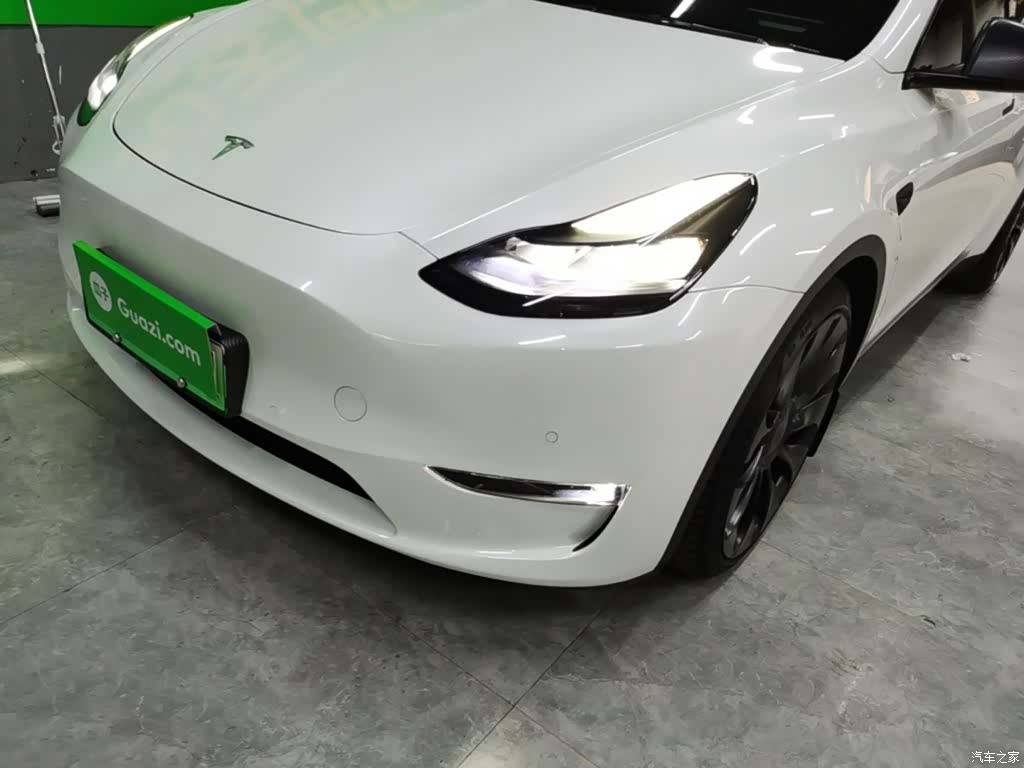 Tesla Model Y, 2022 24