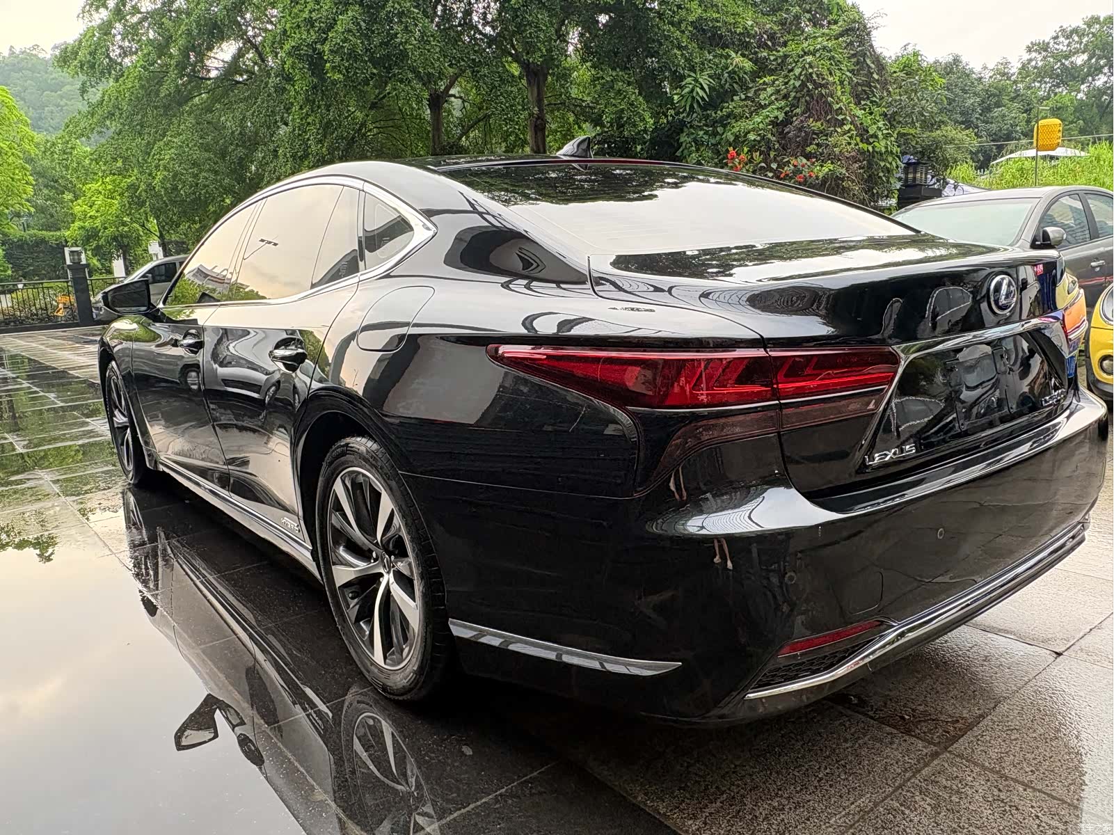 Lexus LS, 2021 10