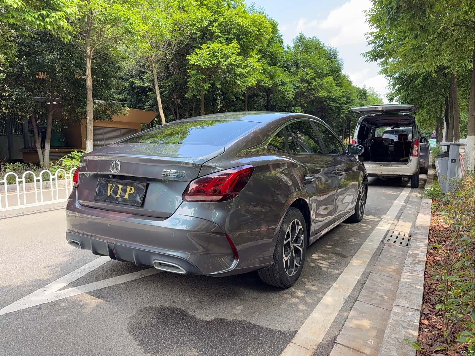 MG MG5, 2022 9