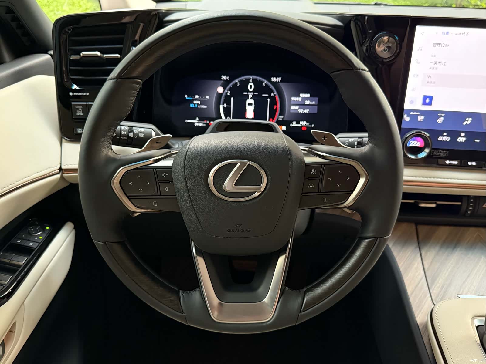 Lexus LM, 2024 15