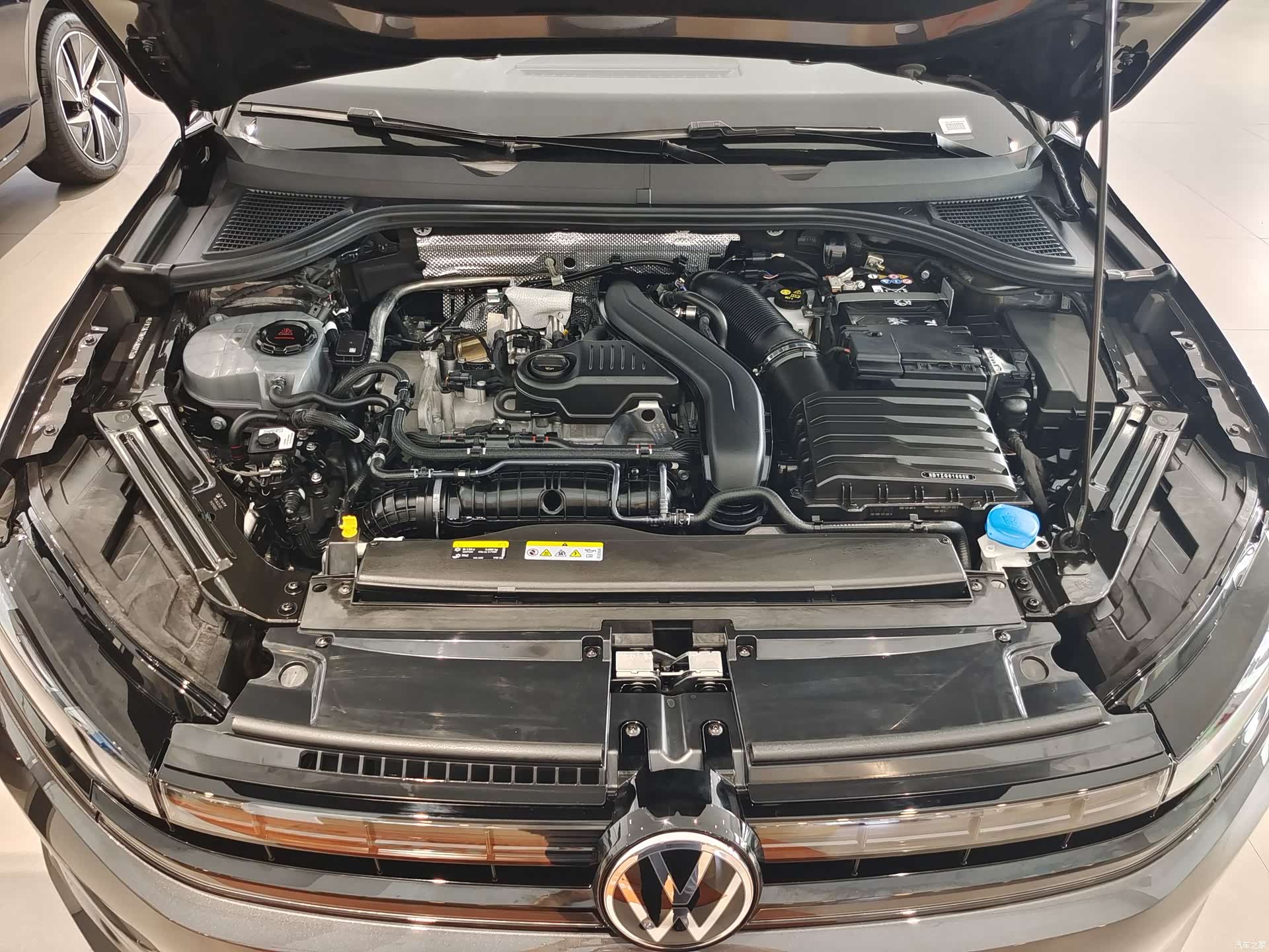 Volkswagen Sagitar, 2025 6