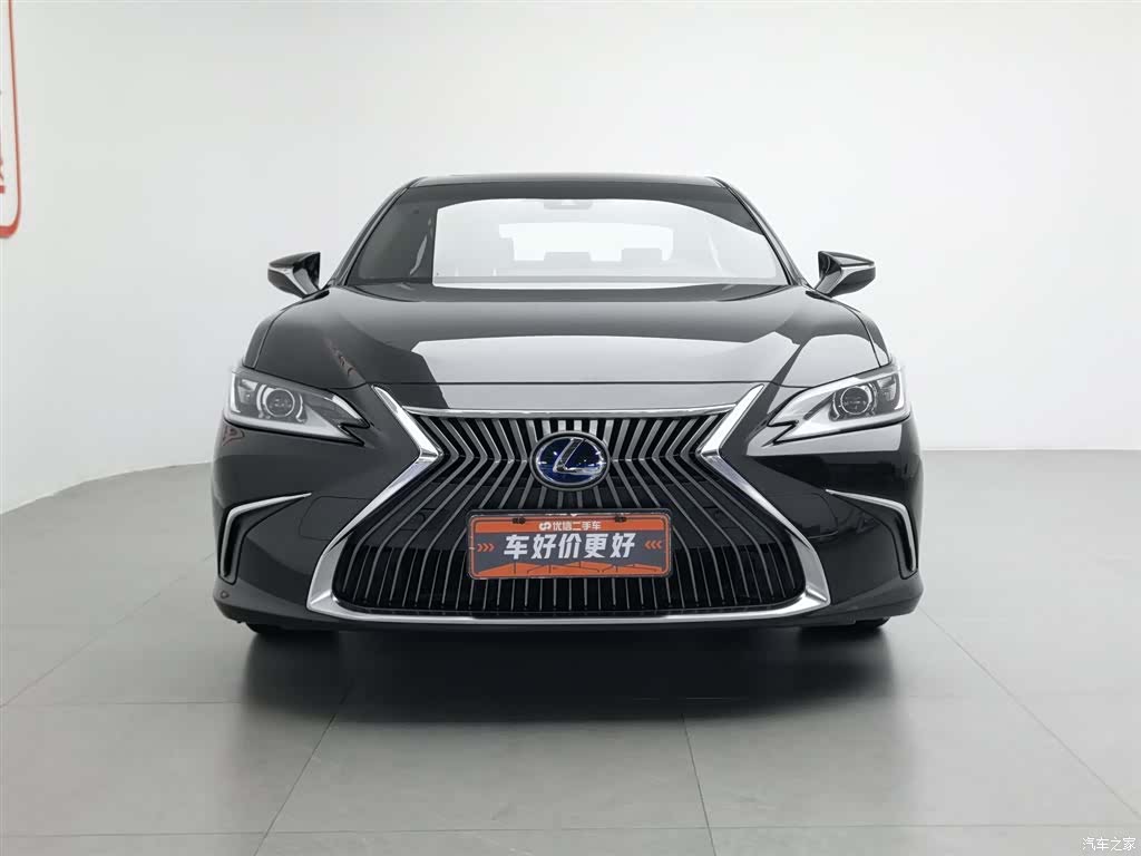 Lexus ES, 2021 3
