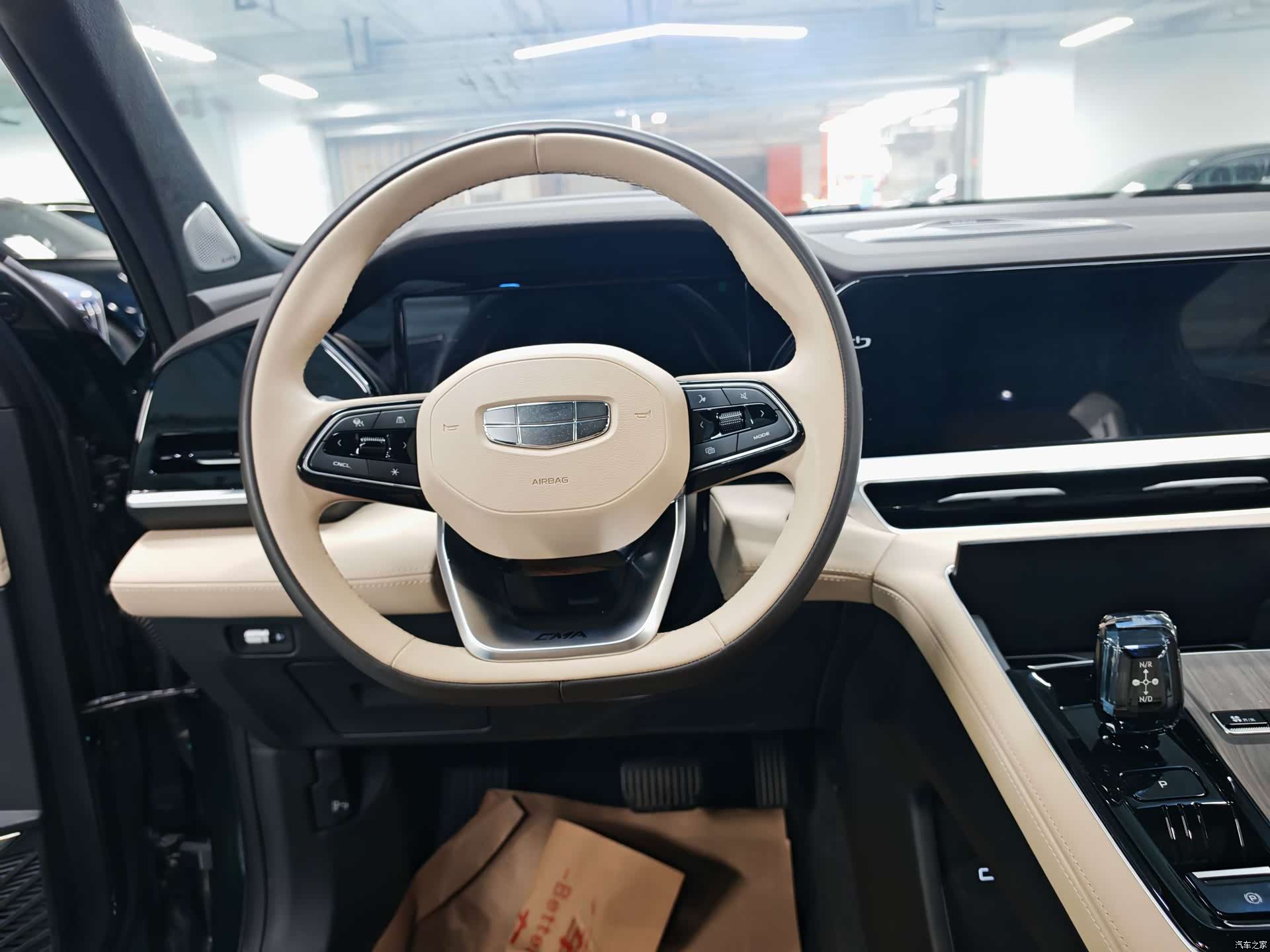 Geely Xingyue L, 2024 7
