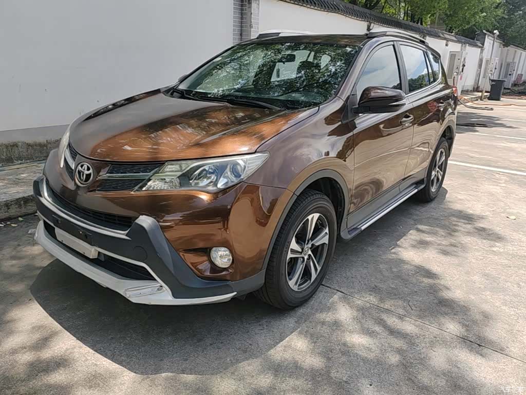 Toyota RAV4, 2015 1