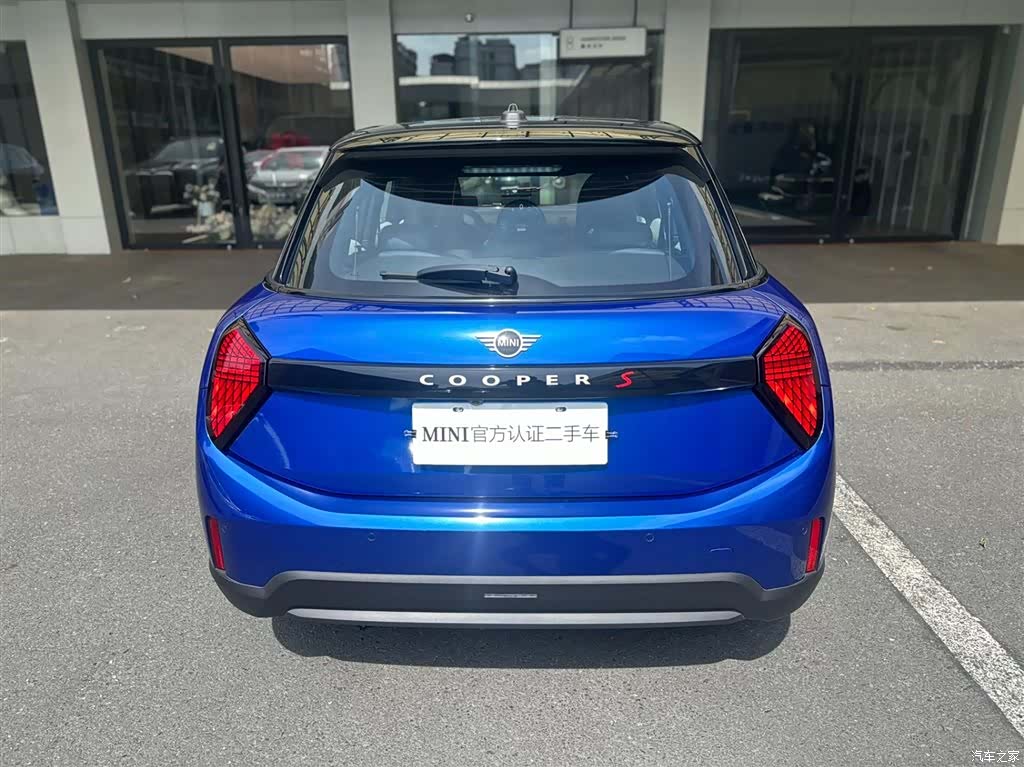 Mini Cooper, 2024 все фото