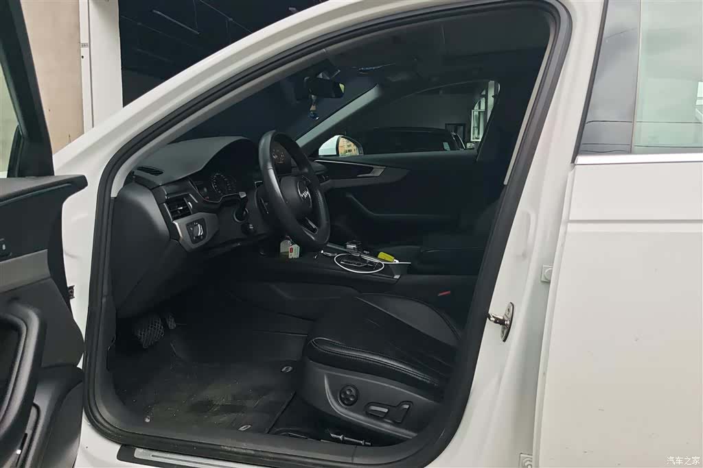 Audi A4L, 2019 9