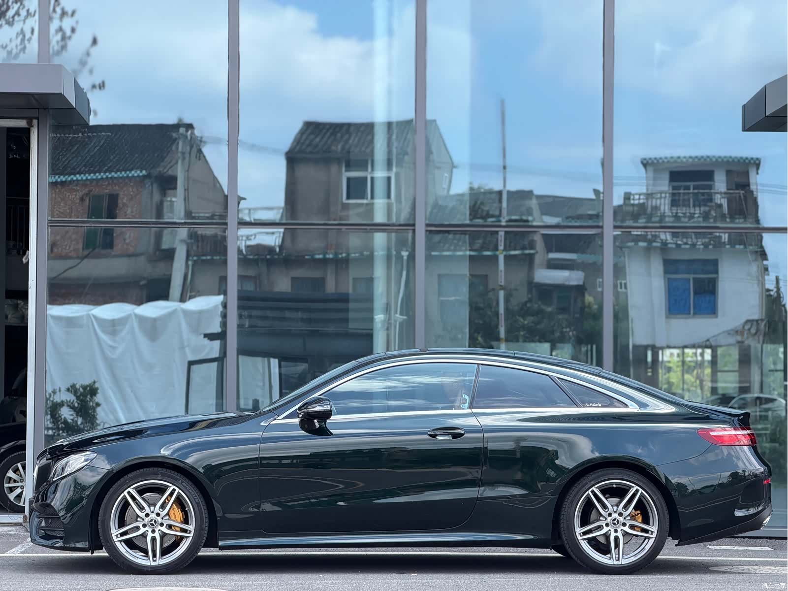 Mercedes-Benz E-Class, 2018 3