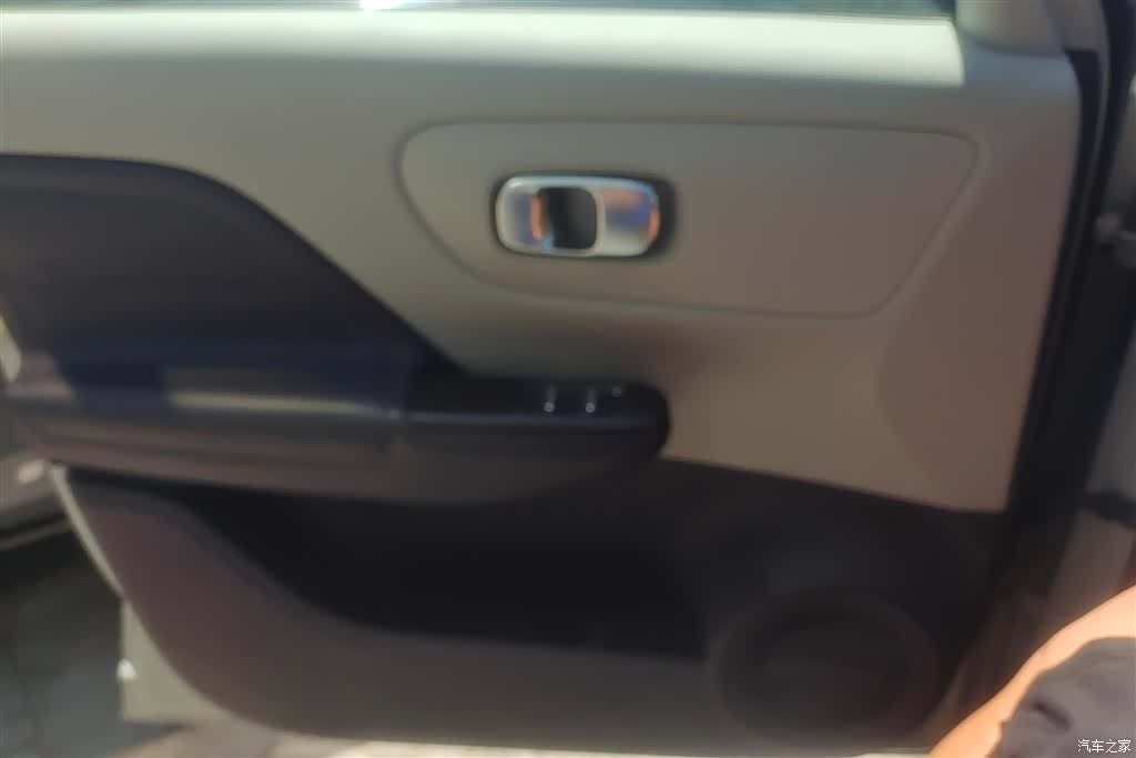 Leapmotor B10, 2025 7