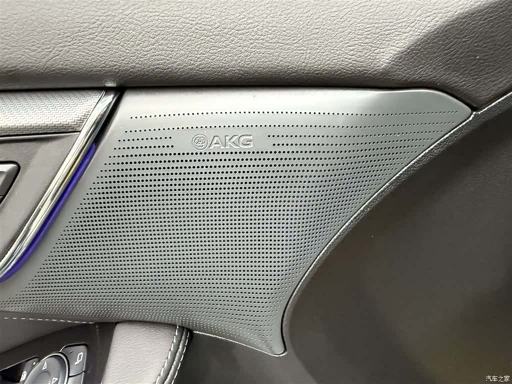 Cadillac CT5, 2025 8