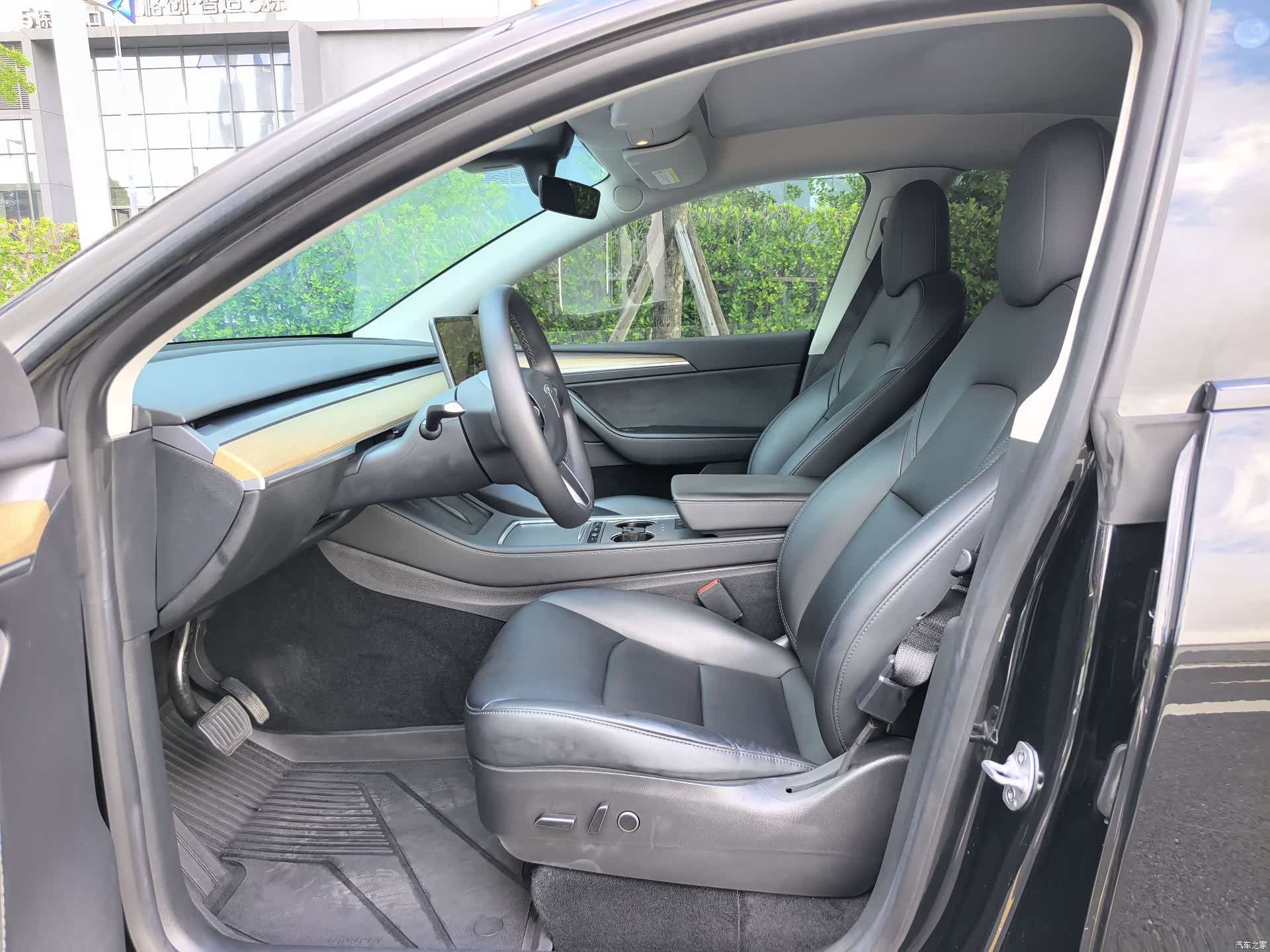 Tesla Model Y, 2022 12