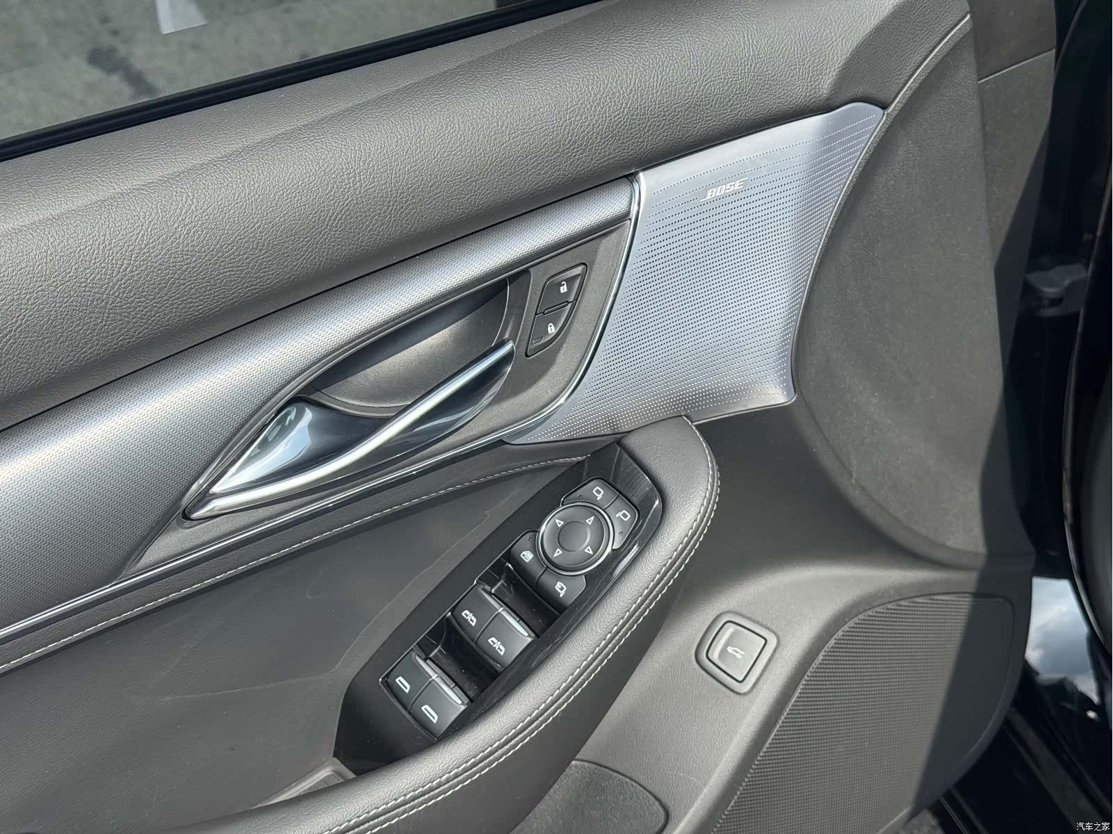 Cadillac CT5, 2023 все фото
