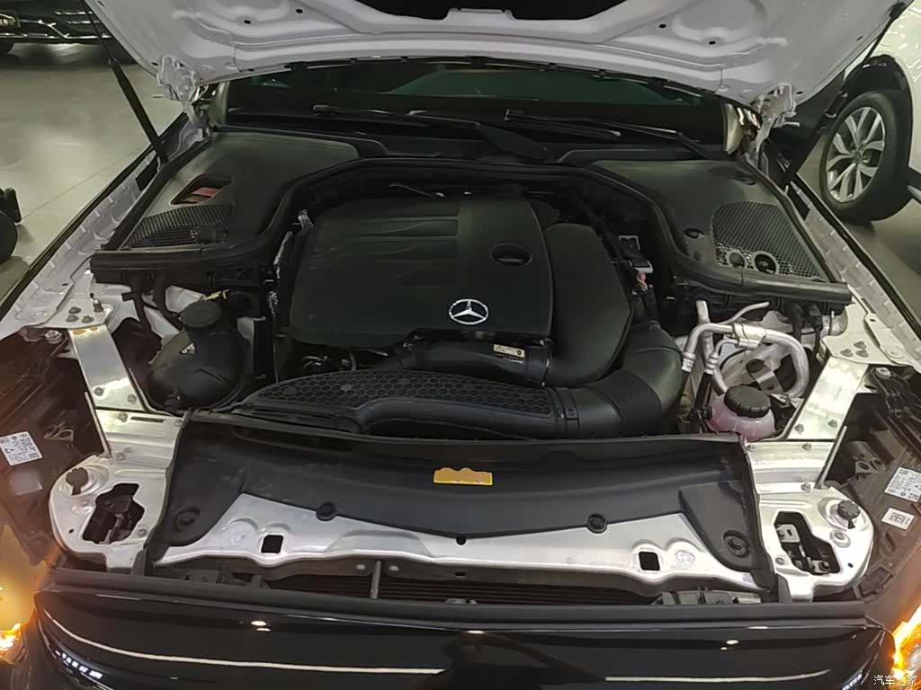 Mercedes-Benz E-Class, 2021 10