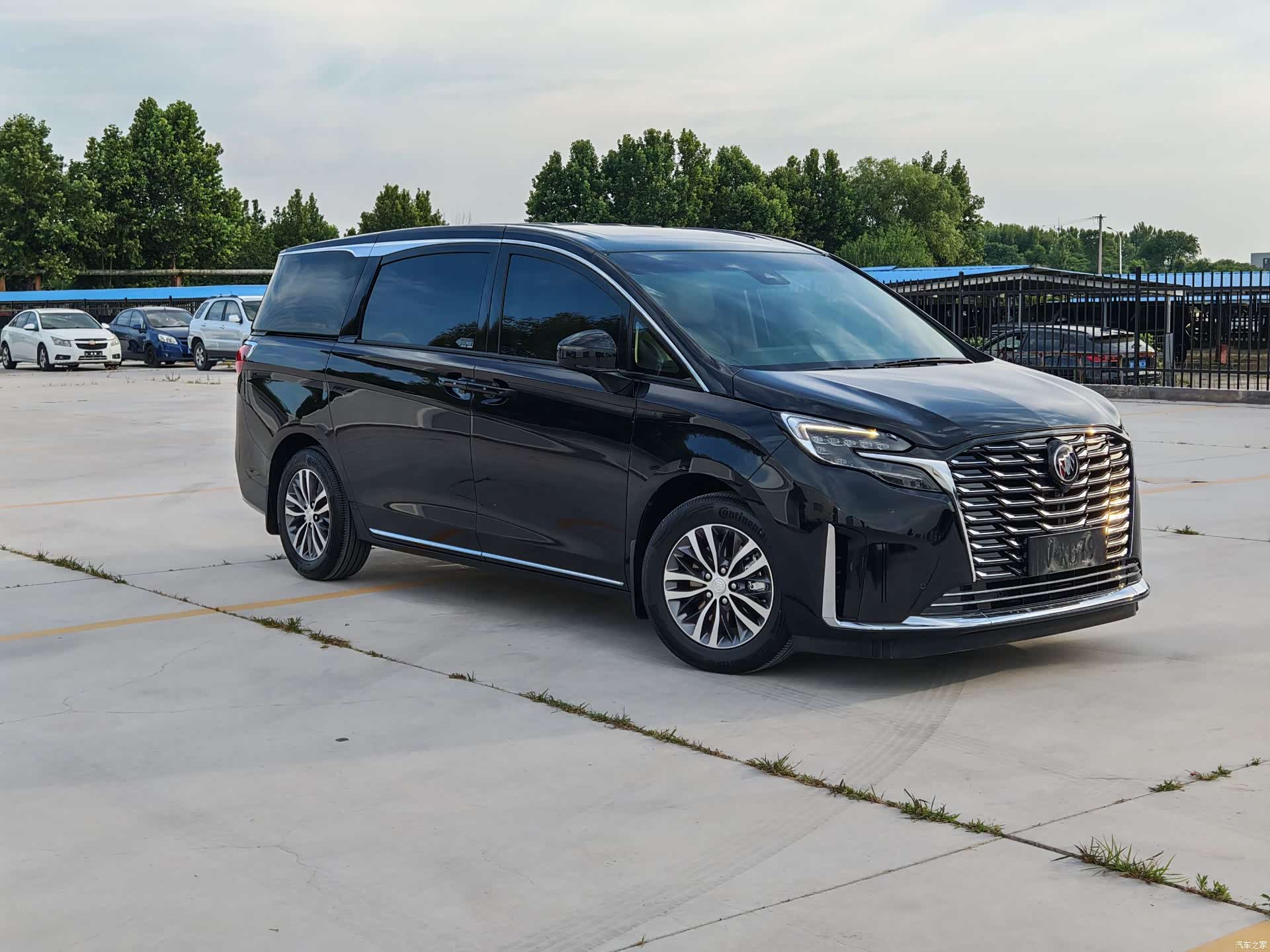 Buick GL8, 2023 3
