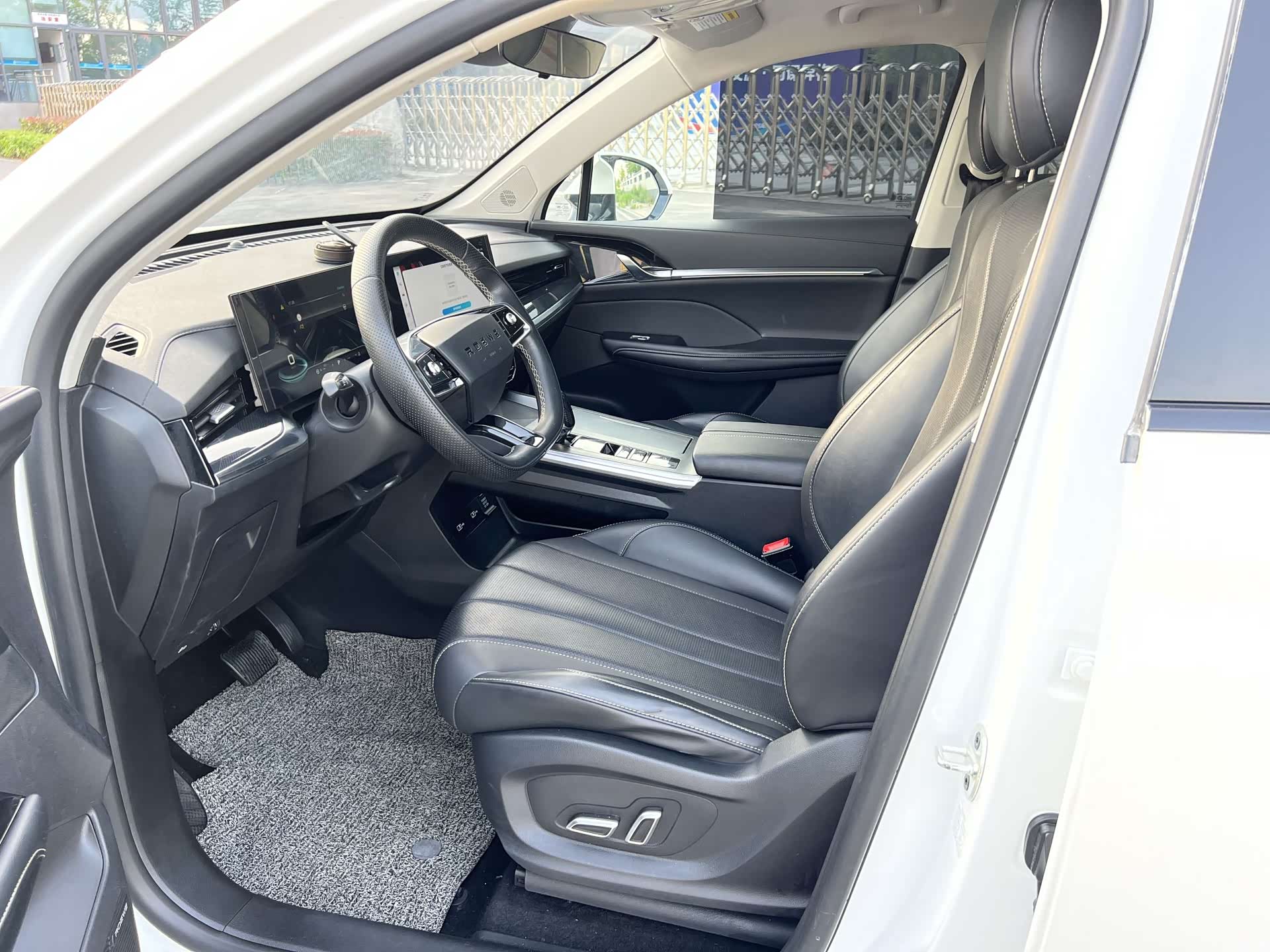 Roewe RX5, 2022 10