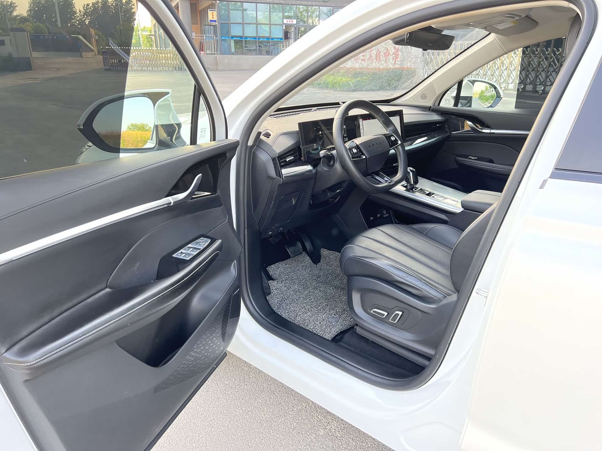 Roewe RX5, 2022 9