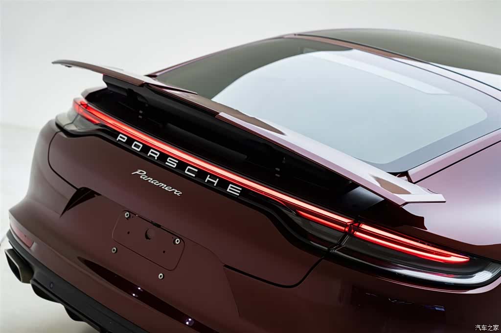 Porsche Panamera, 2022 9