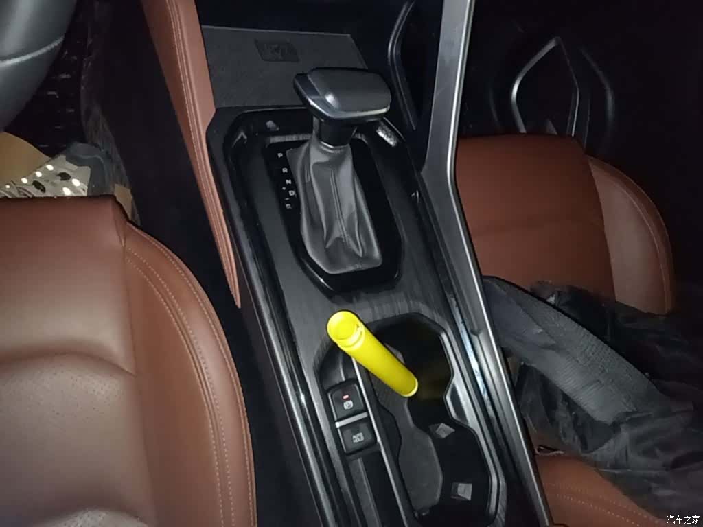 Geely X6, 2023 14