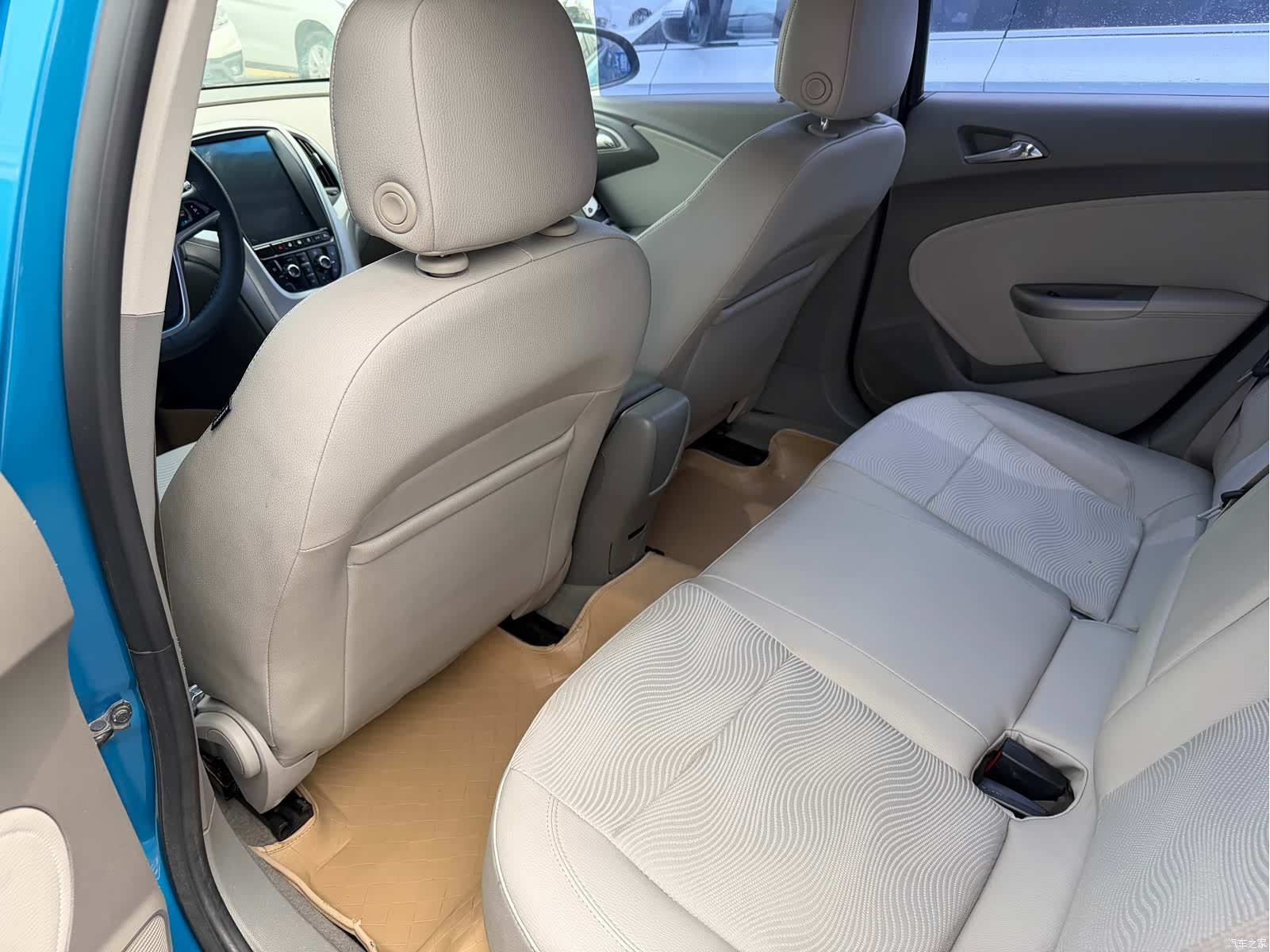 Buick XT, 2013 8