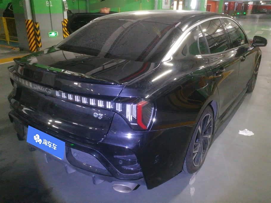 Lynk & Co 03