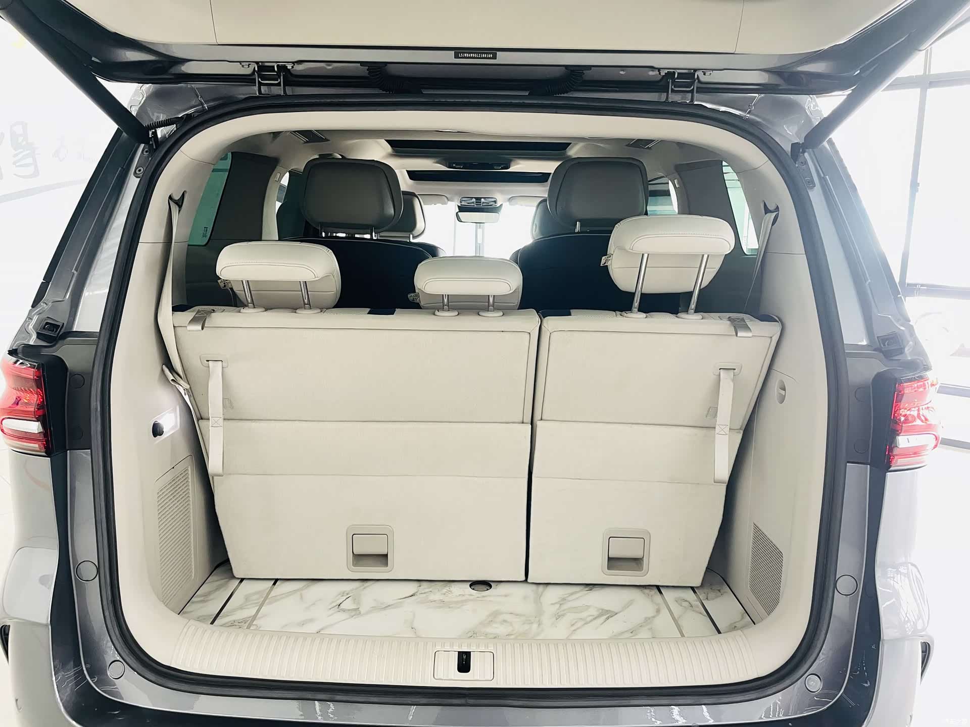 Roewe iMAX8, 2021 20
