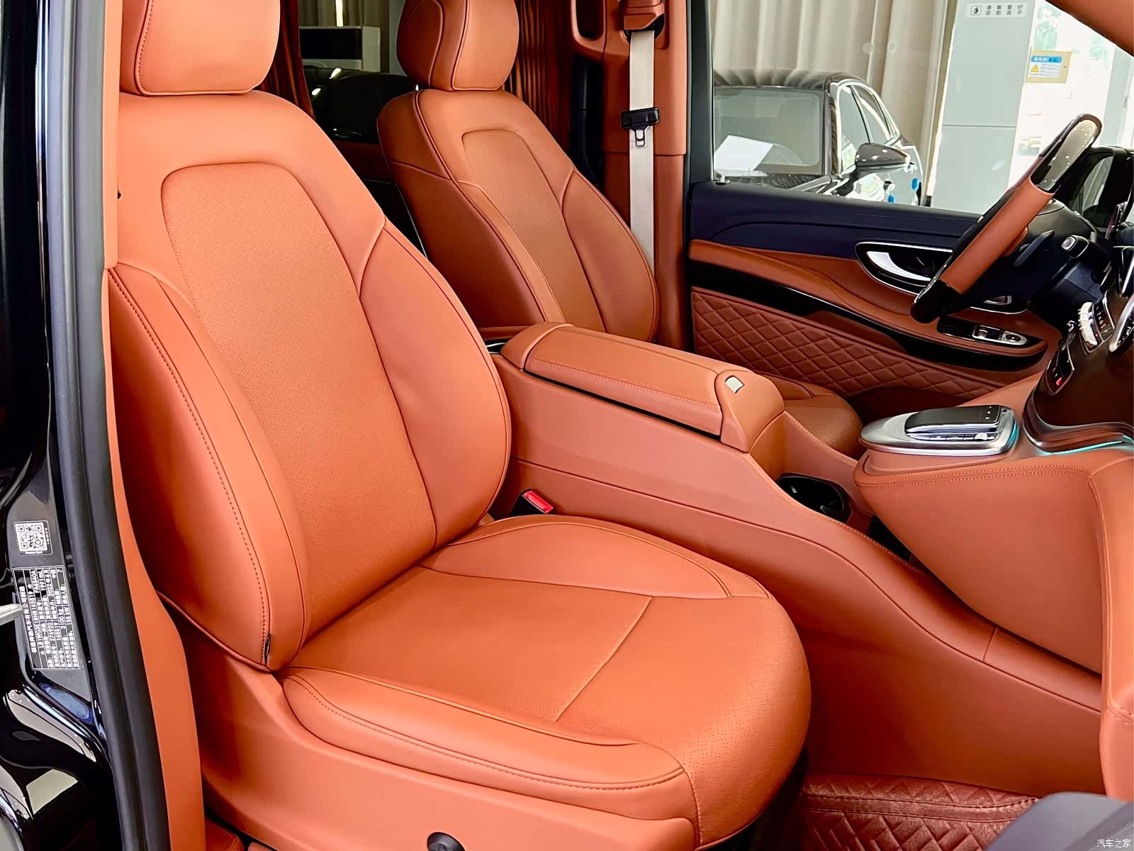 Mercedes-Benz V-Class, 2022 8