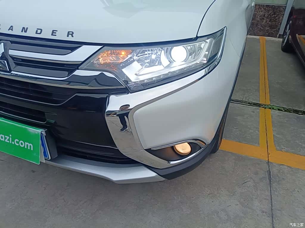 Mitsubishi Outlander, 2018 24