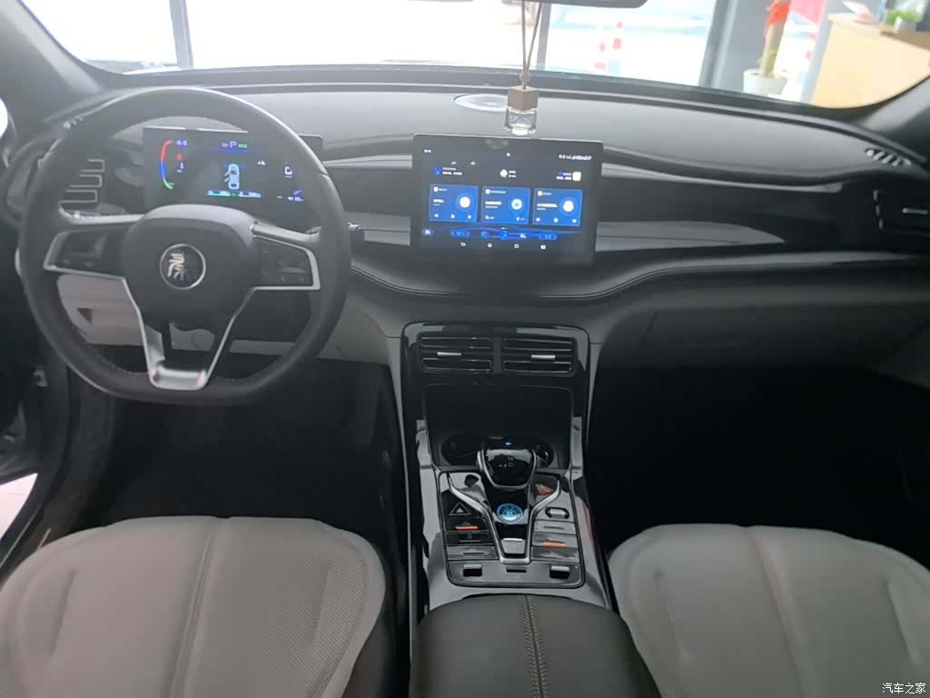 BYD Qin, 2024 10