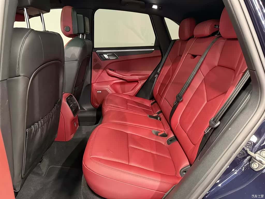 Porsche Macan, 2022 11