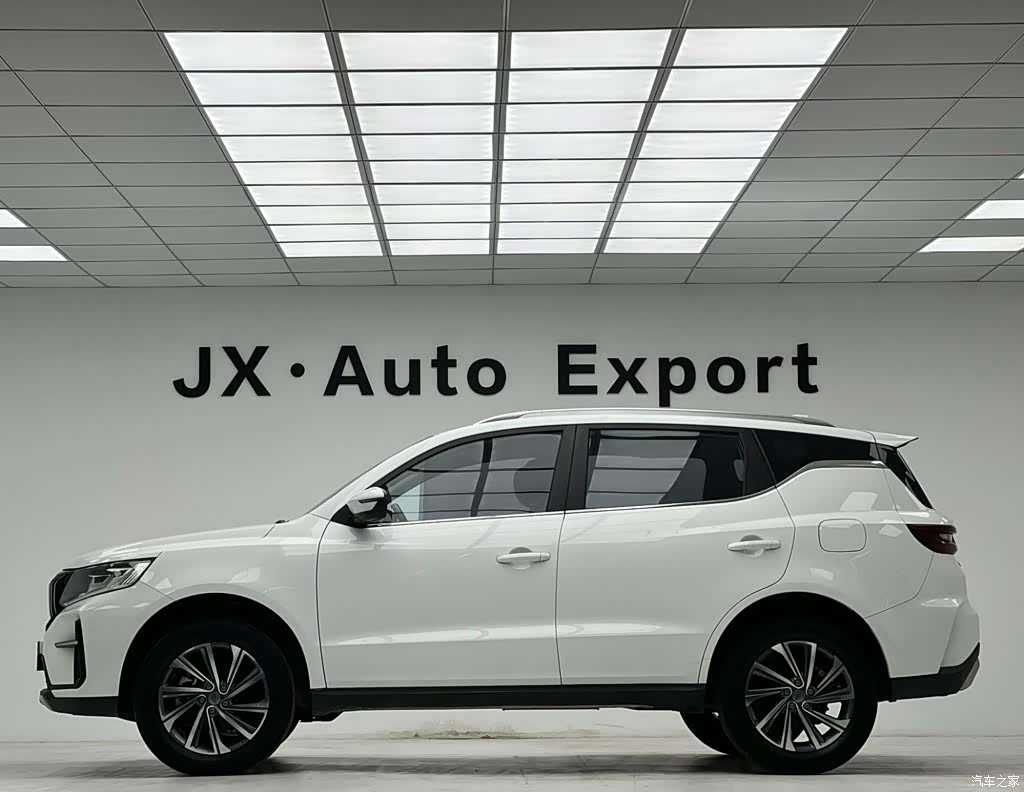 Geely X6, 2022 все фото