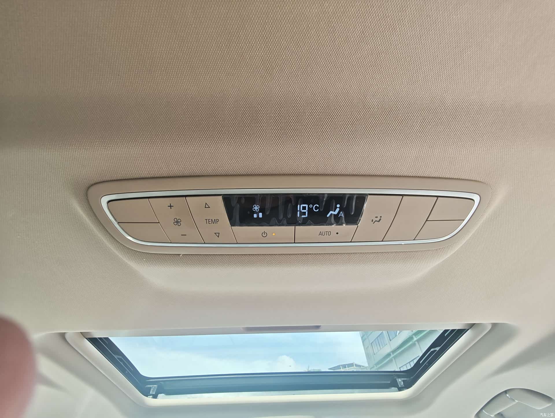 Buick GL8, 2025 13