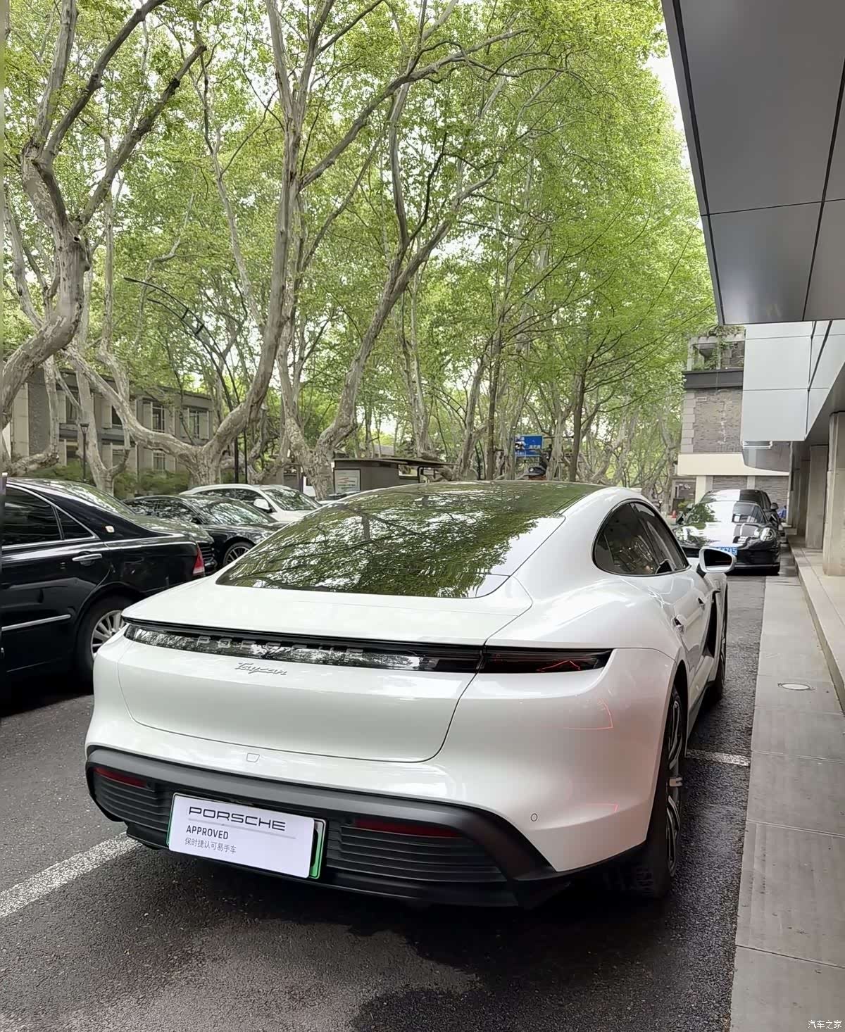 Porsche Taycan, 2023 8