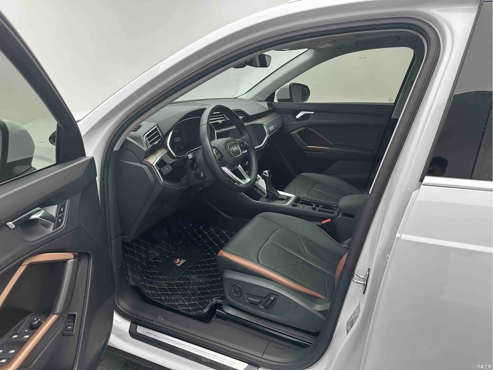 Audi Q3, 2021 9