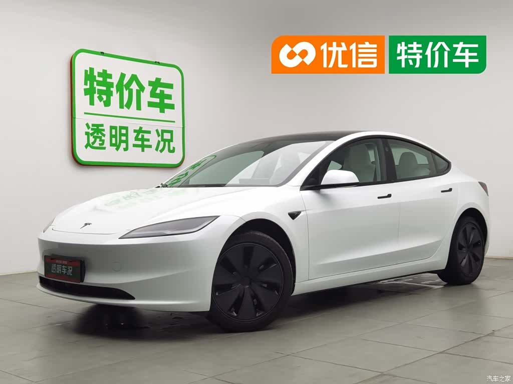 Tesla Model 3, 2025 1