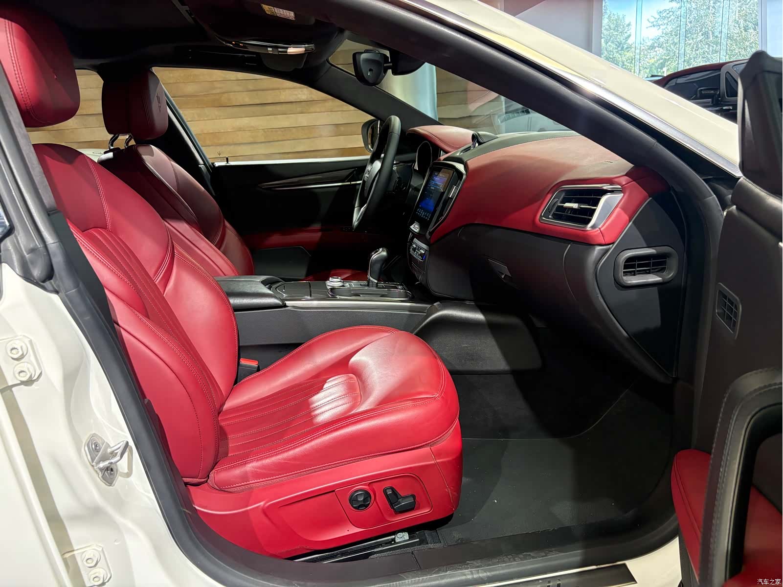 Maserati Ghibli, 2017 21
