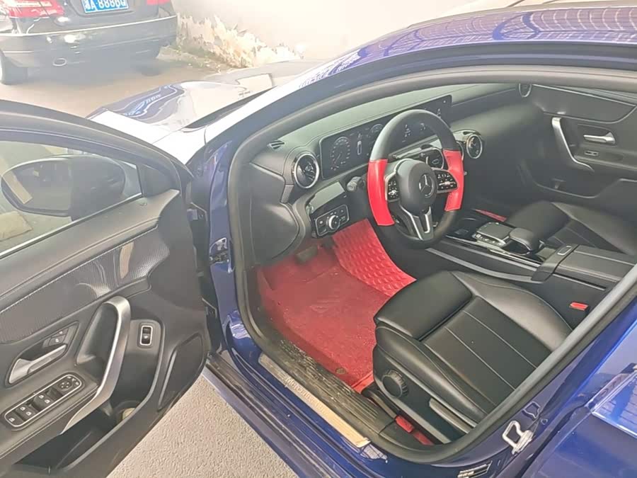 Mercedes-Benz A-Class 2020, фото 16